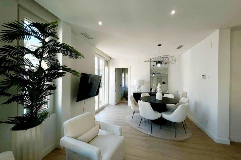 Квартира с 2 спальнями в Thanh Son, Вьетнам №92503 4