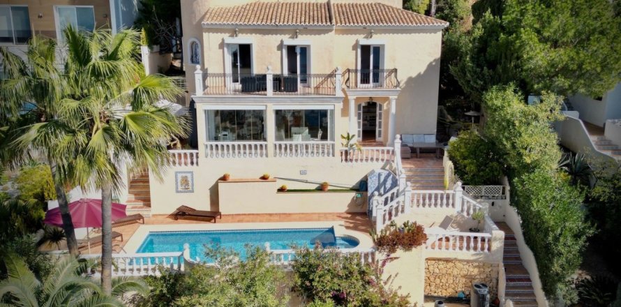 3 bedrooms Villa in Altea, Spain No. 126329