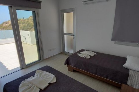 3 bedrooms Villa in Paphos, Cyprus No. 105482 13