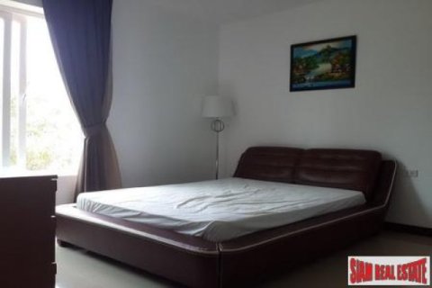 4 bedrooms Villa in Jomtien Beach, Thailand No. 96490 7