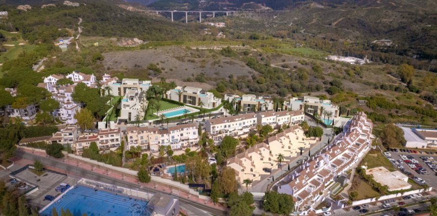 Квартира с 2 спальнями в Марбелья, Испания №110878