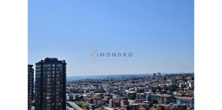 Квартира с 3 спальнями в Кадыкёй, Турция №117462