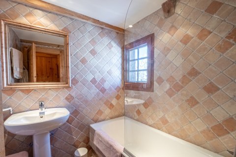 6 bedrooms House in Chamonix-Mont-Blanc, France No. 99950 13