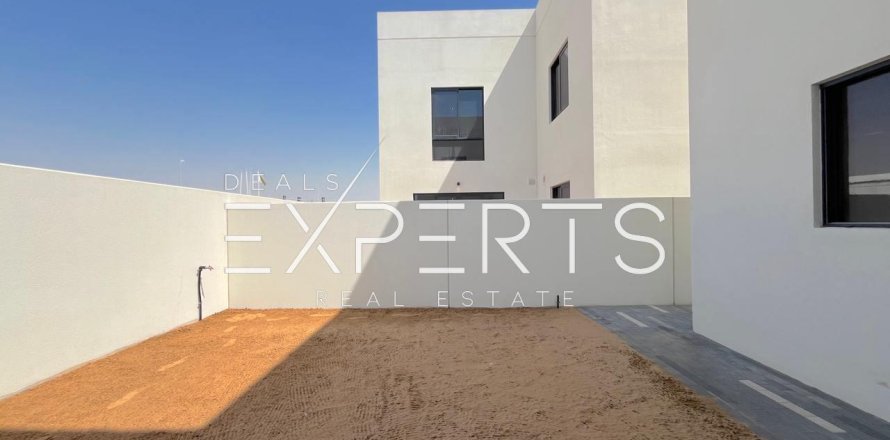 5 bedrooms Villa in Darna, Vietnam No. 81137