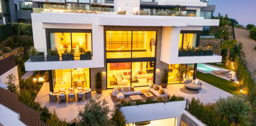 8 chambres Villa à Marbella, Spain No. 128283