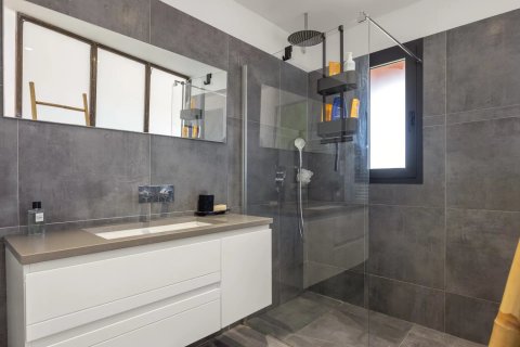 5 bedrooms Villa in Vence, France No. 68714 10