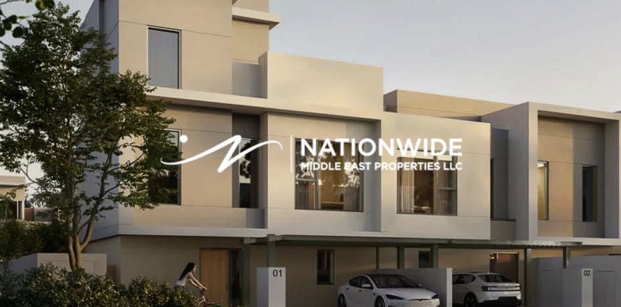 4 bedrooms Townhouse in Abu Dhabi, UAE No. 121140