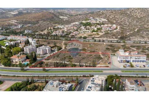 Commercial property in Pyrgos, Cyprus No. 35856 1
