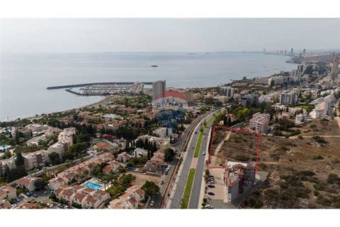 Commercial property in Pyrgos, Cyprus No. 35856 5