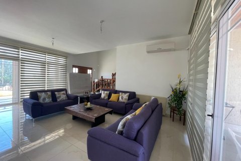 Земельный участок с 6 спальнями в Пафос, Кипр №65231 9