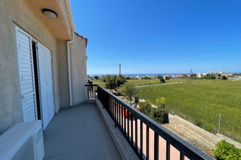 Земельный участок с 6 спальнями в Пафос, Кипр №65231 26