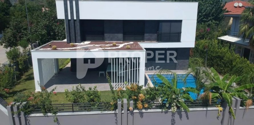 5 rooms Villa à Camyuva, Turkey No. 13491