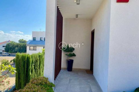 4 bedrooms House in Mesa Geitonia, Cyprus No. 82665 4