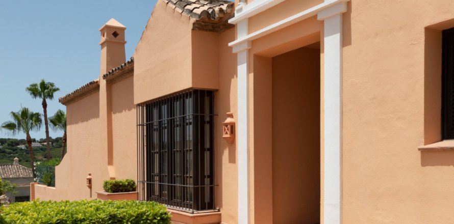 4 bedrooms Villa in Tan Quang, Vietnam No. 27296