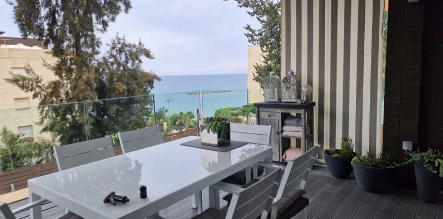 Квартира с 3 спальнями в Агиос Тихонас, Кипр №66183