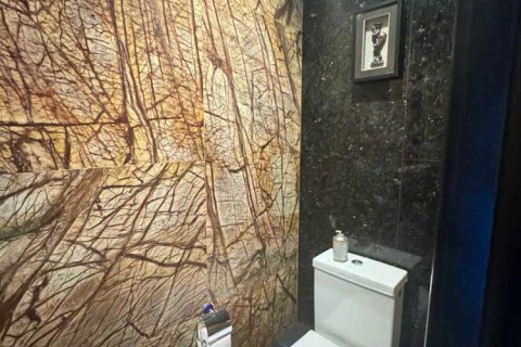 Квартира с 3 спальнями в Агиос Тихонас, Кипр №66183 12