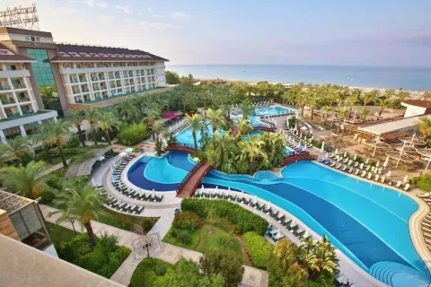 387 dormitorios Commercial property en Marbella, Spain No. 99036