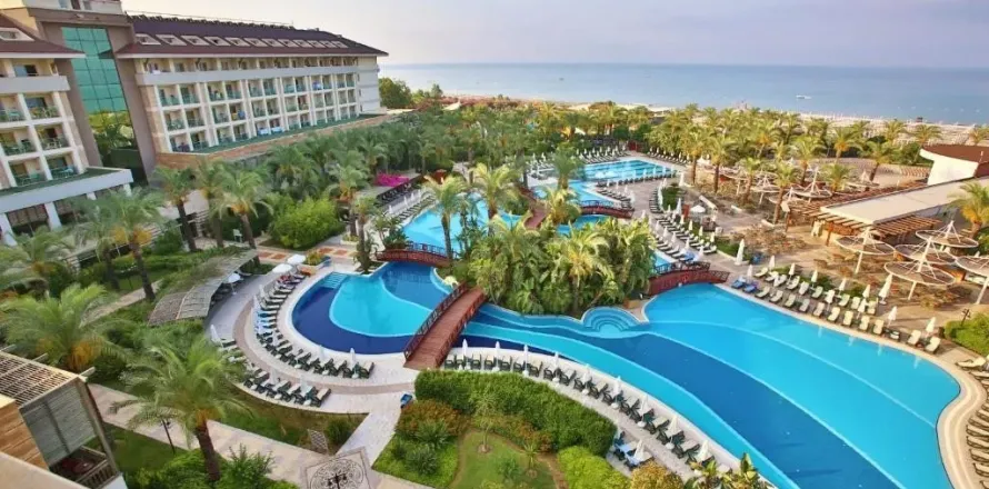 387 bedrooms Commercial property in Marbella, Spain No. 99036