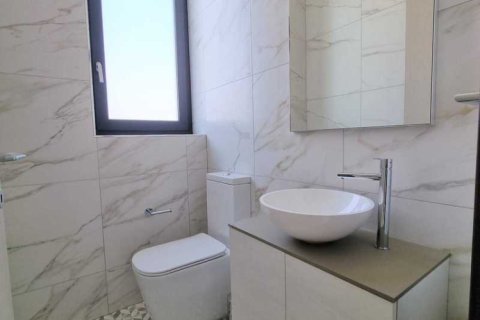 3 dormitorios Apartment en Germasogeia, Cyprus No. 33049 8