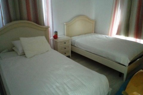 Вилла с 5 спальнями в Лимассол, Кипр №105893 12