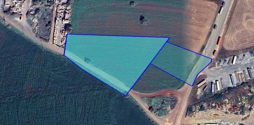 Commercial property in Ypsonas, Cyprus No. 64369