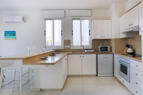 3 bedrooms Villa in Pernera, Cyprus No. 75781 9