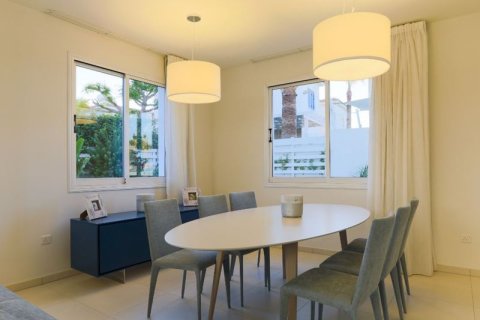 3 bedrooms Villa in Pernera, Cyprus No. 75781 7