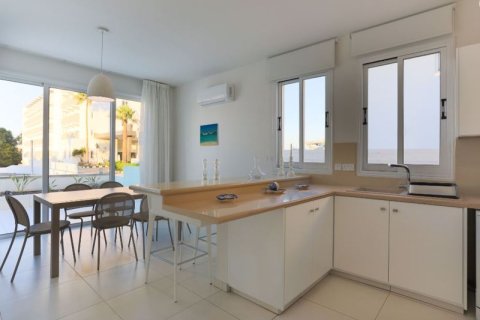 3 bedrooms Villa in Pernera, Cyprus No. 75781 10