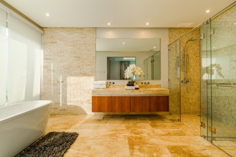 4 bedrooms Villa in Layan Beach, Thailand No. 97403 13