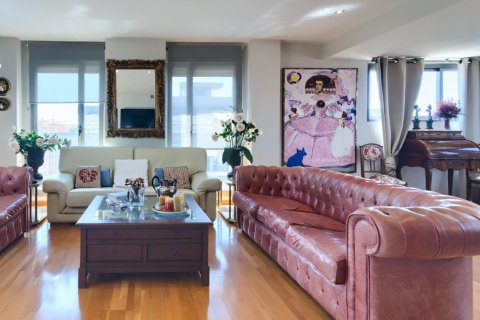 5 dormitorios Apartment en Valencia, Spain No. 110649