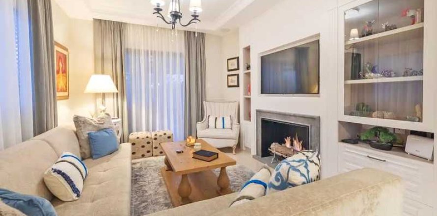 4 bedrooms House in Limassol, Cyprus No. 74866