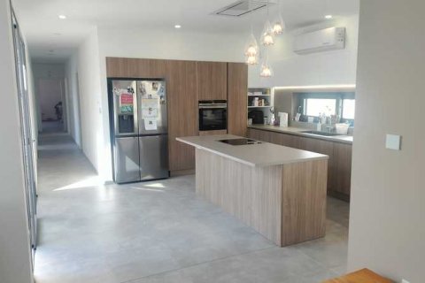 5 bedrooms House in Lakatamia, Cyprus No. 100423 1