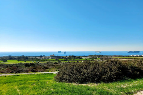 Commercial property in Pyrgos, Cyprus No. 104453 3