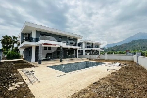 5 rooms Villa à Nenh, Vietnam No. 13978 25