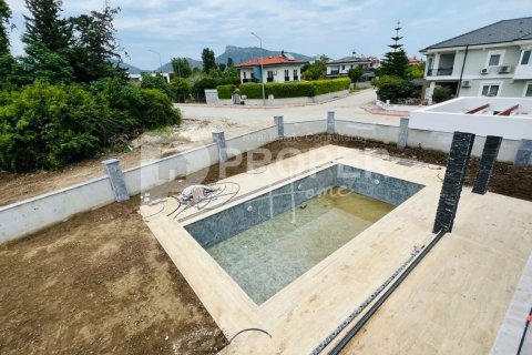 5 rooms Villa à Nenh, Vietnam No. 13978 2