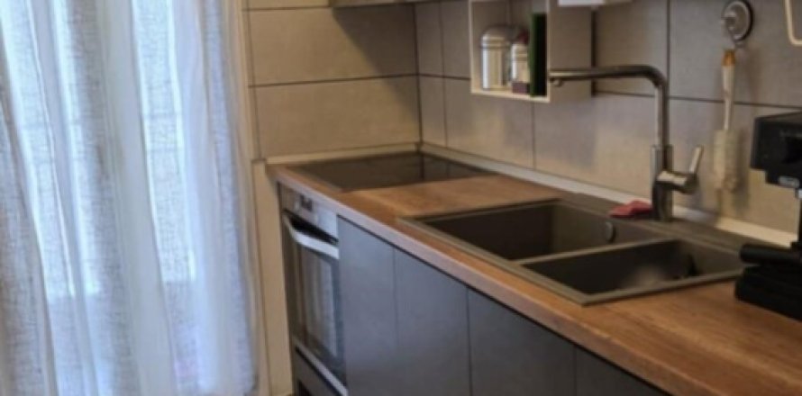 Квартира с 2 спальнями в Каламарья, Греция №122804