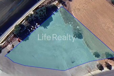 Commercial property in Kato Polemidia, Cyprus No. 74244 1