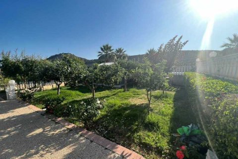 5 bedrooms House in Fasoula, Cyprus No. 30441 6