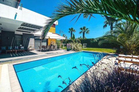 Вилла с 5 спальнями в Bich Dong, Вьетнам №74621 29