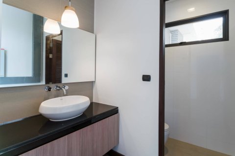 3 bedrooms Villa on the Chaweng Beach, Thailand No. 256 2