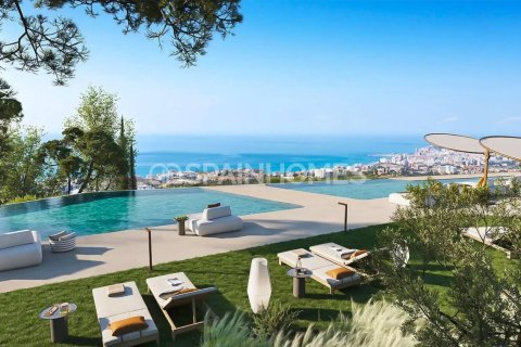 3 dormitorios Apartment en Fuengirola, Spain No. 129487