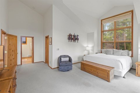 4 bedrooms House in Keystone, USA No. 104612 11