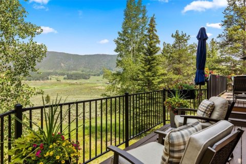 4 bedrooms House in Keystone, USA No. 104612 30