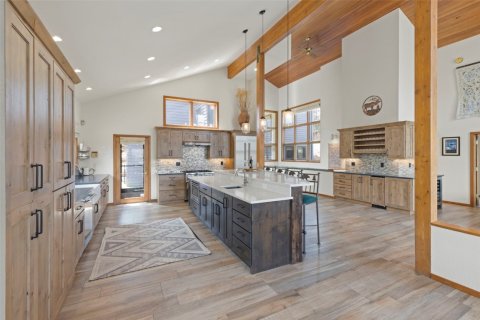 4 bedrooms House in Keystone, USA No. 104612 6