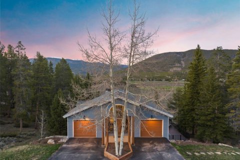 4 bedrooms House in Keystone, USA No. 104612 26