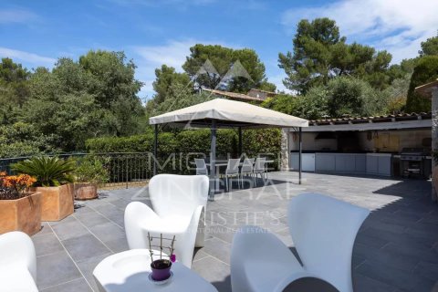 4 bedrooms Villa in Peymeinade, France No. 68740 2