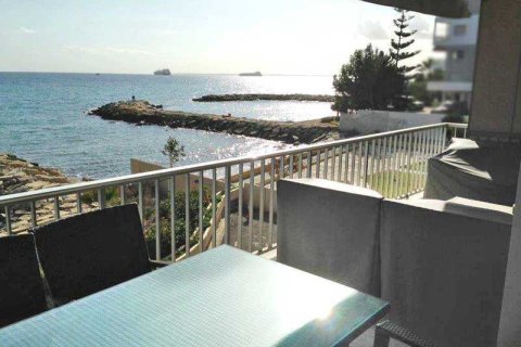 3 bedrooms Apartment in Germasogeia, Cyprus No. 41356 8