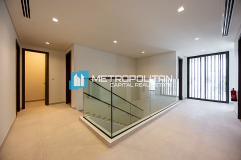 4 bedrooms Villa in Bavaria Town, Vietnam No. 4739 16