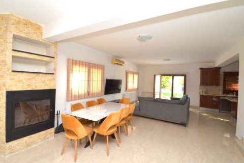 Дом с 4 спальнями в Пила, Кипр №72792 5