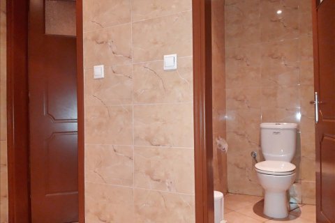 100m² Commercial property à Palaio Faliro, Greece No. 57431 4